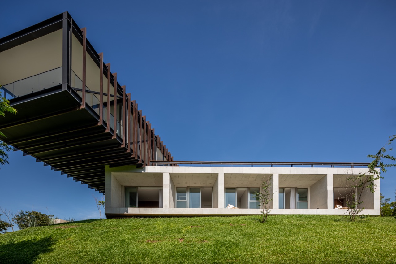 WhatsApp Image 2025-02-06 at 12.55.36 (3).jpeg