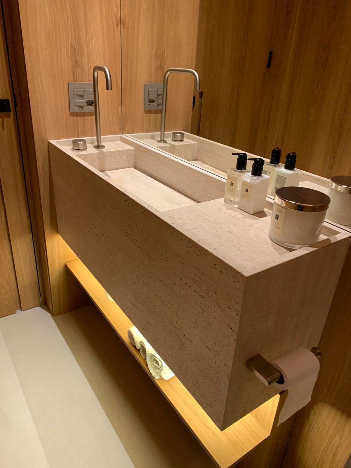 WhatsApp Image 2024-11-06 at 20.26.50 (1).jpeg